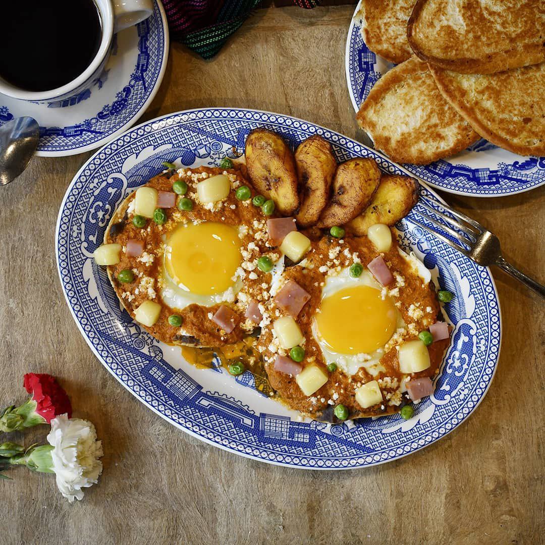 Receta de los Huevos Motuleños ▷ Típica y Rápida